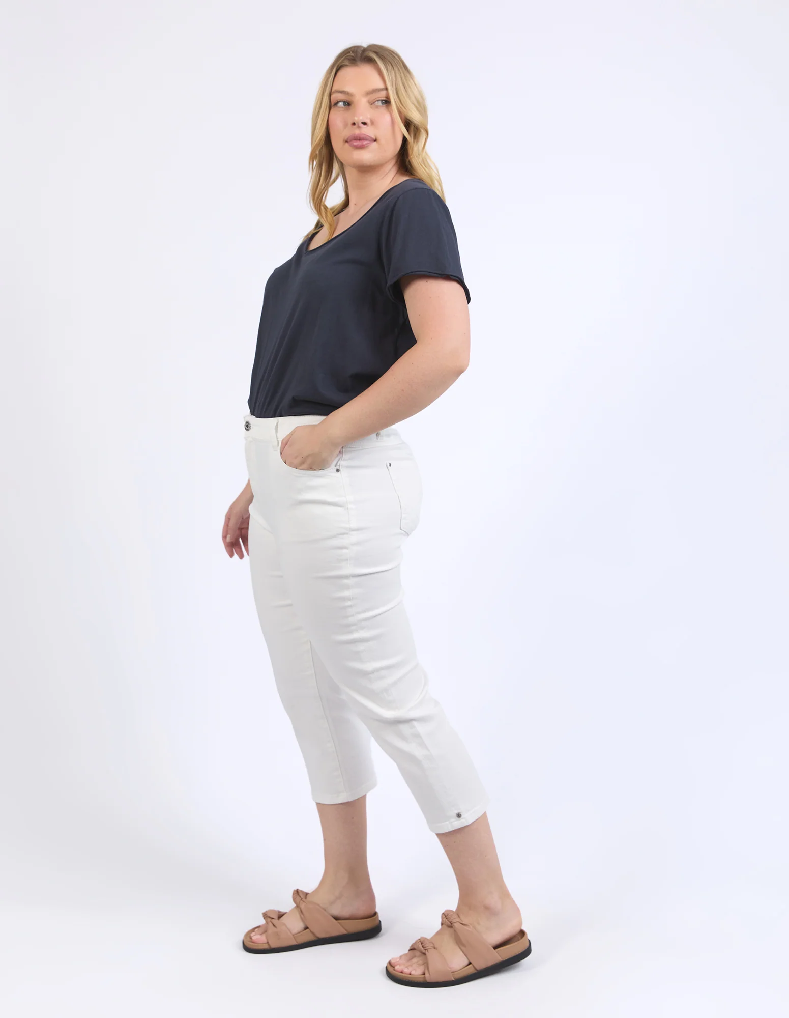 Mollie Capri Pant White - Image 13