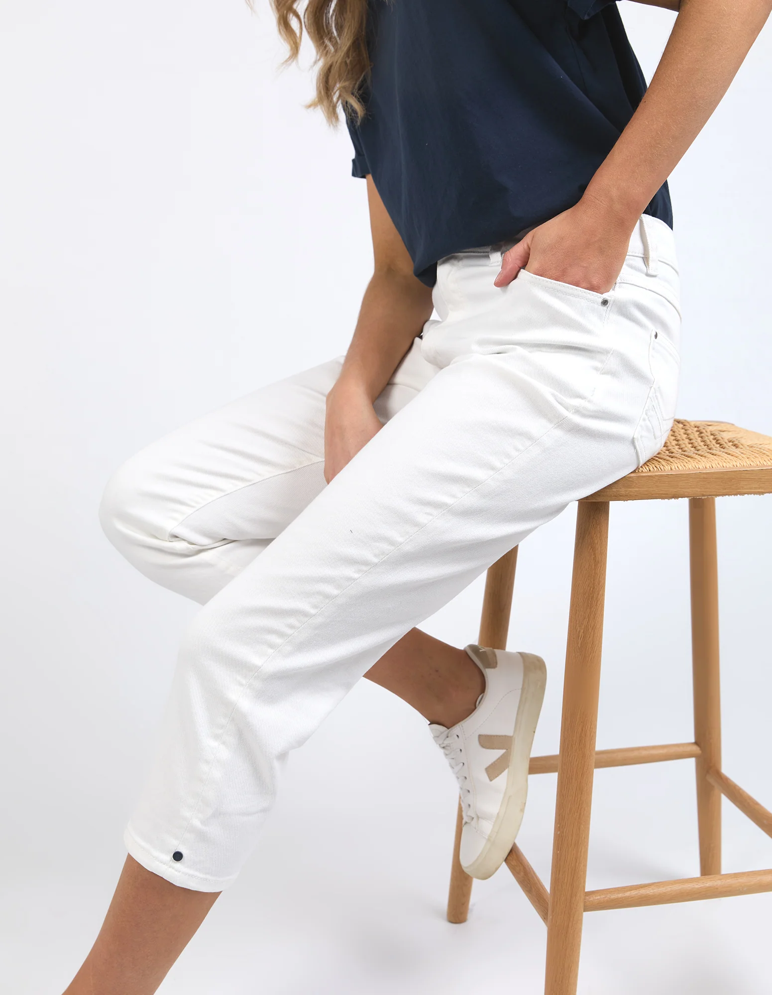 Mollie Capri Pant White - Image 5