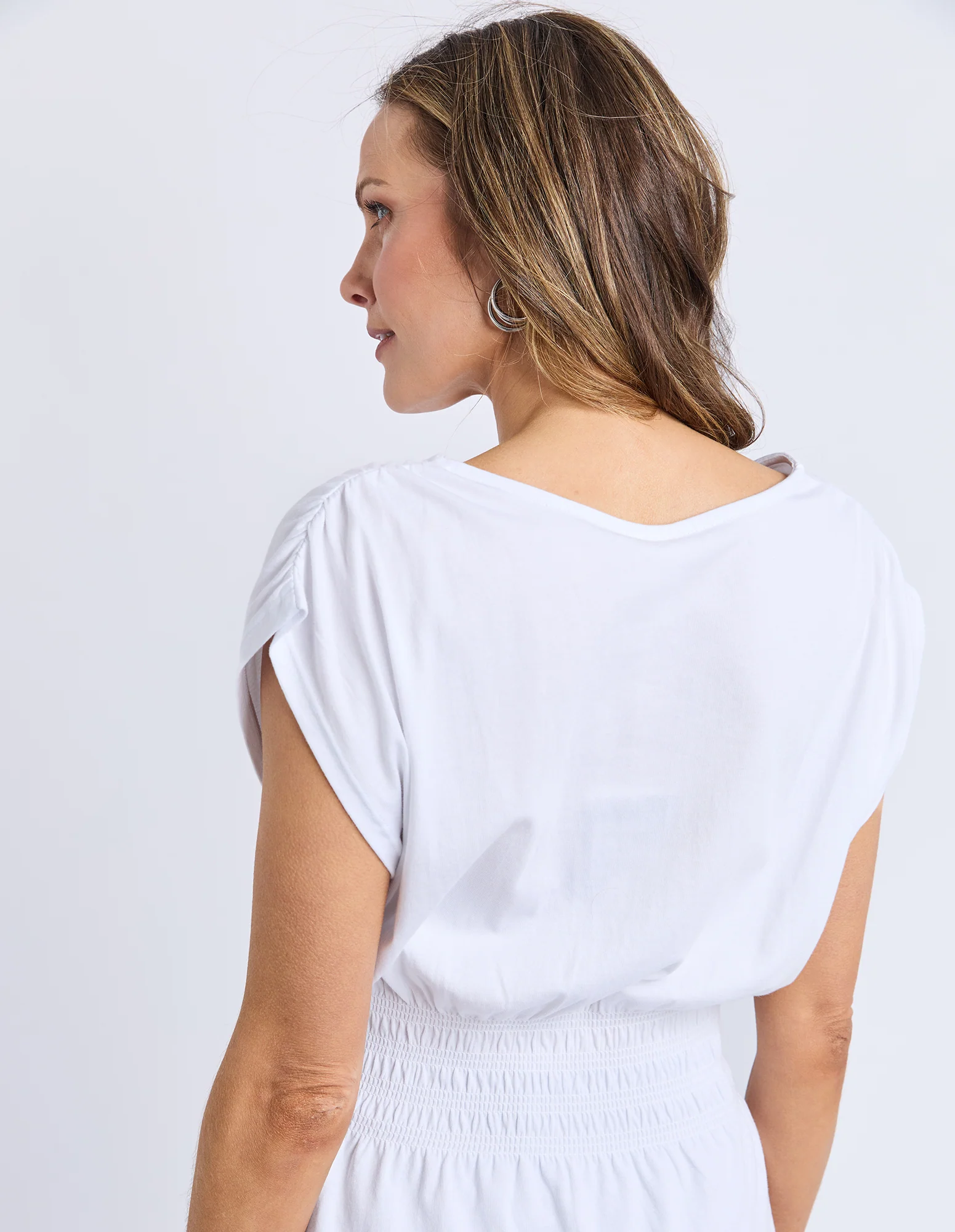 Nelle Tee White - Image 5