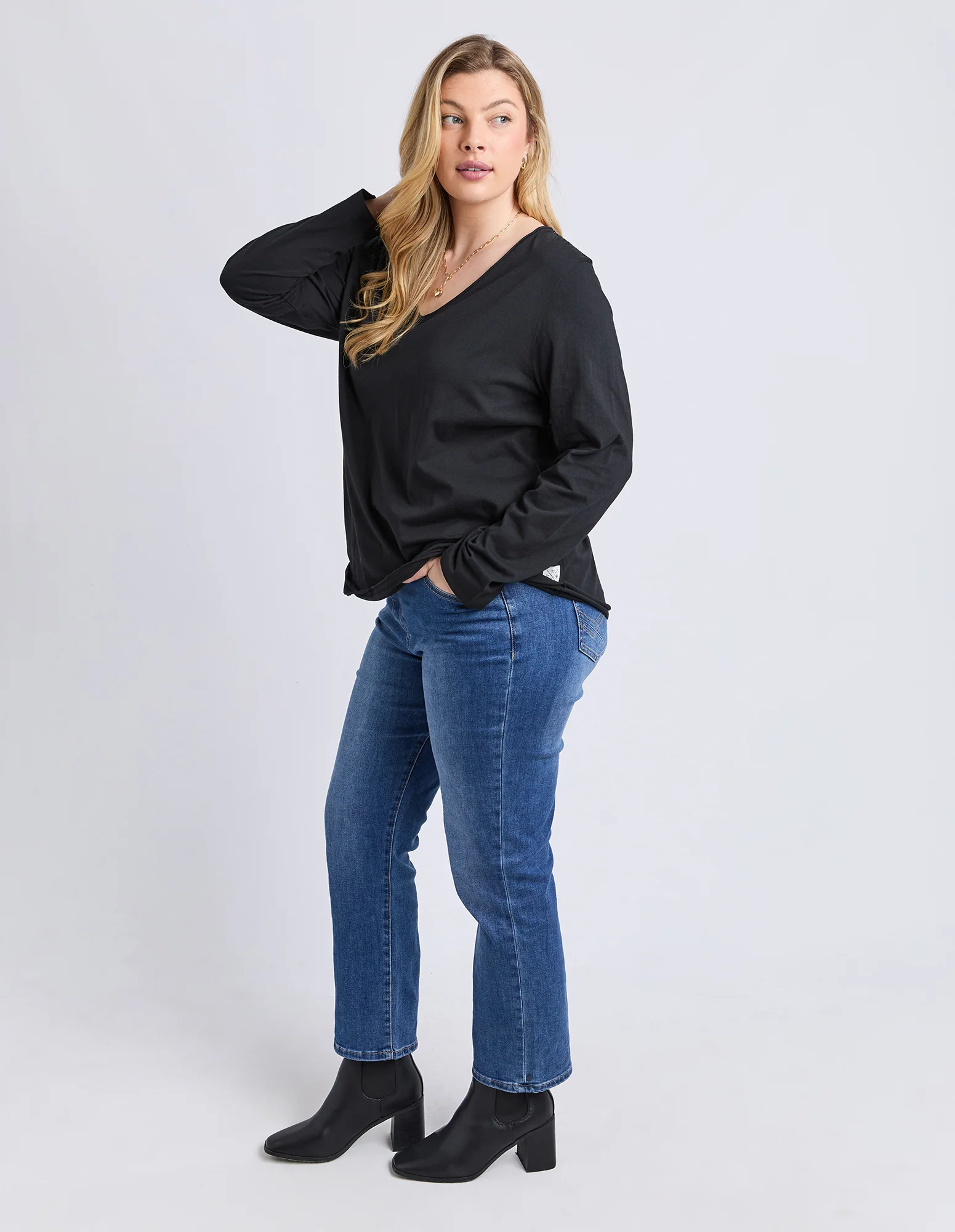 Pima Long Sleeve Vee Tee Black - Image 12