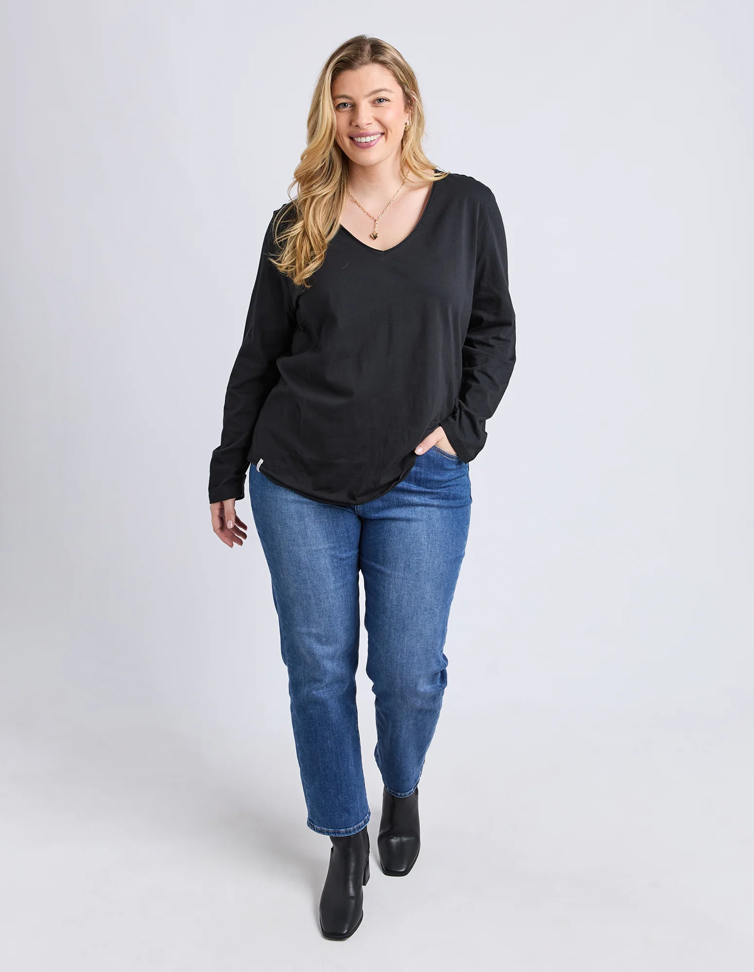 Pima Long Sleeve Vee Tee Black - Image 4