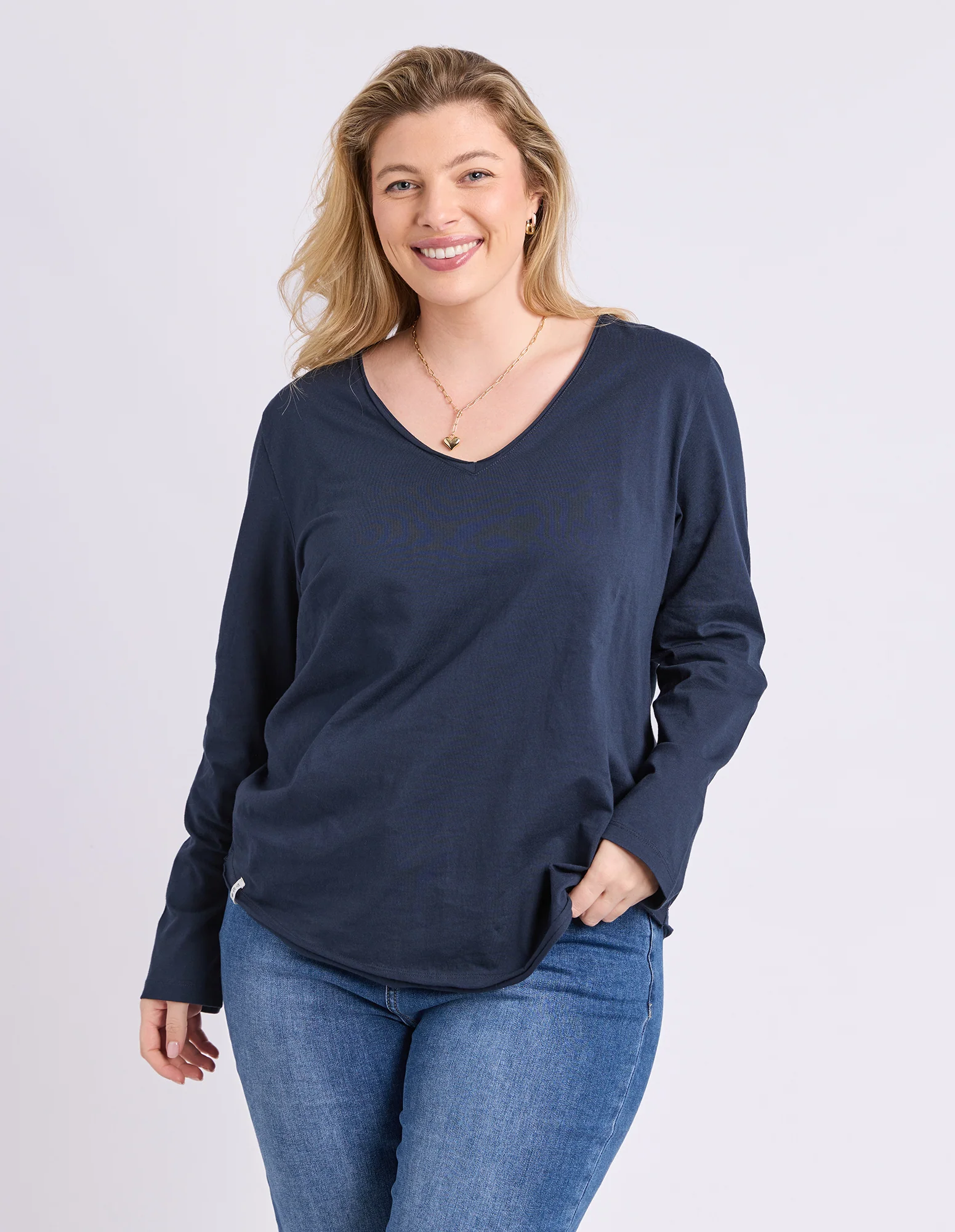 Pima Long Sleeve Vee Tee Navy - Image 4