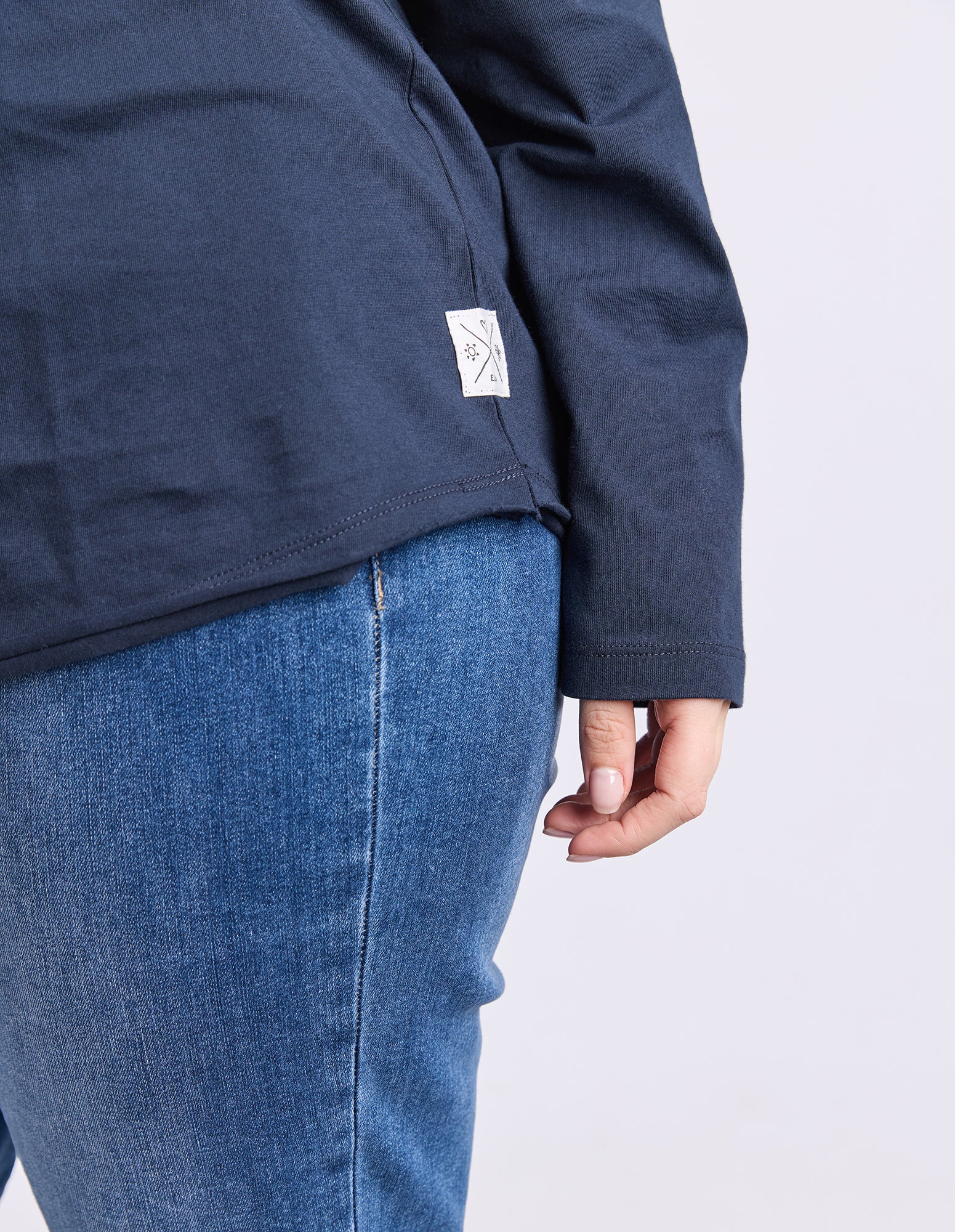 Pima Long Sleeve Vee Tee Navy - Image 5