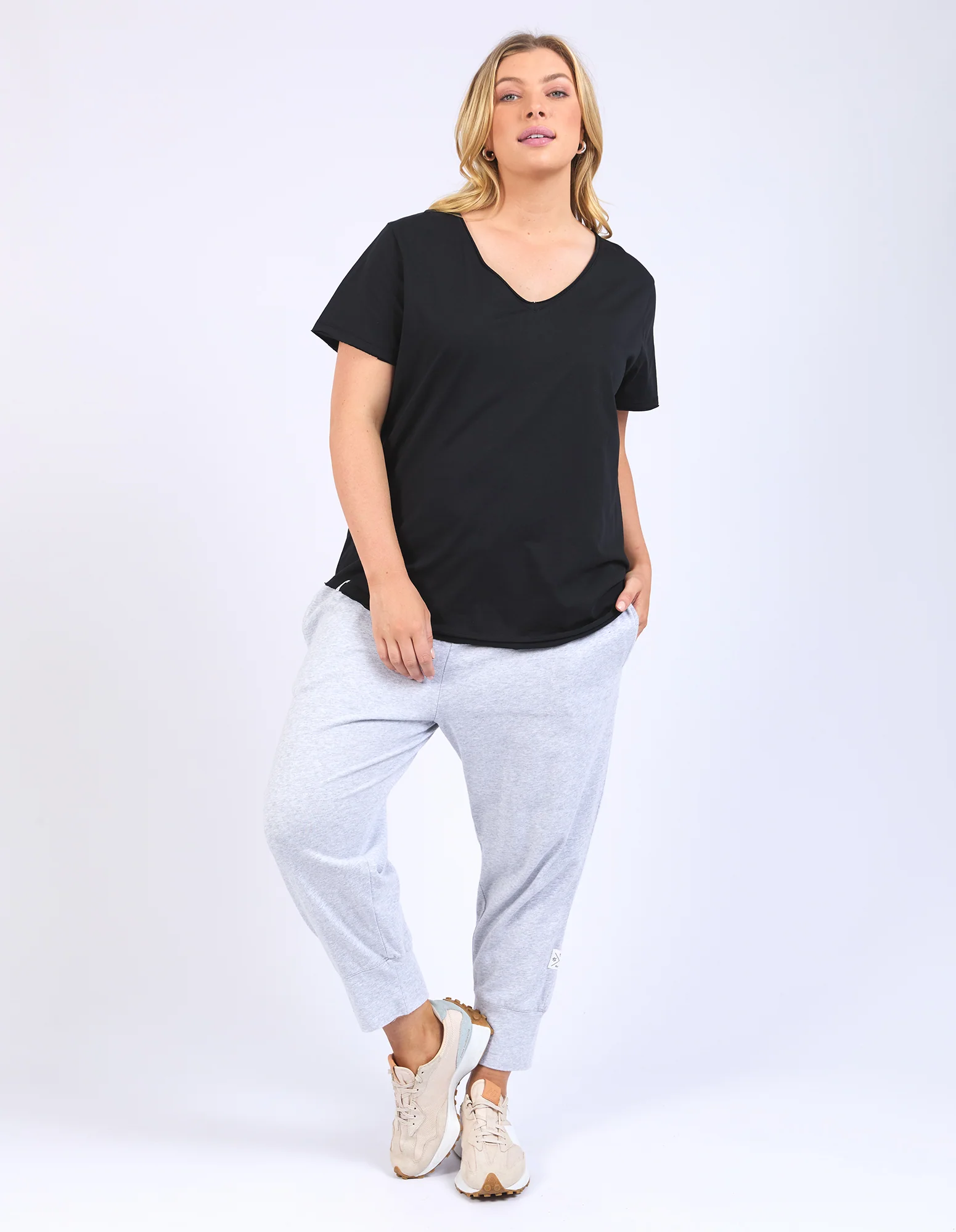 Pima Vee Tee Black - Image 10