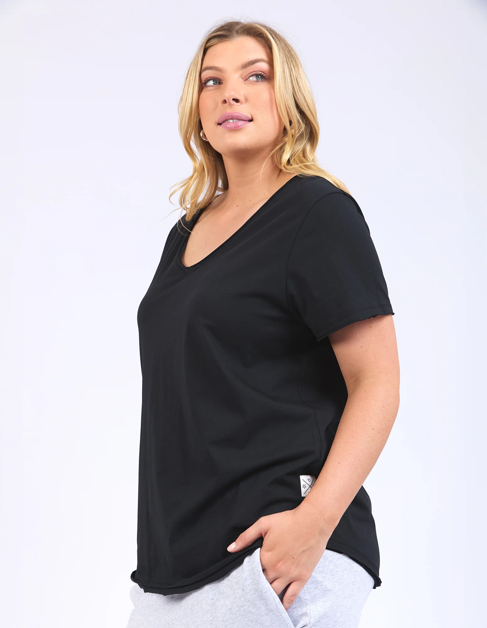Pima Vee Tee Black - Image 12