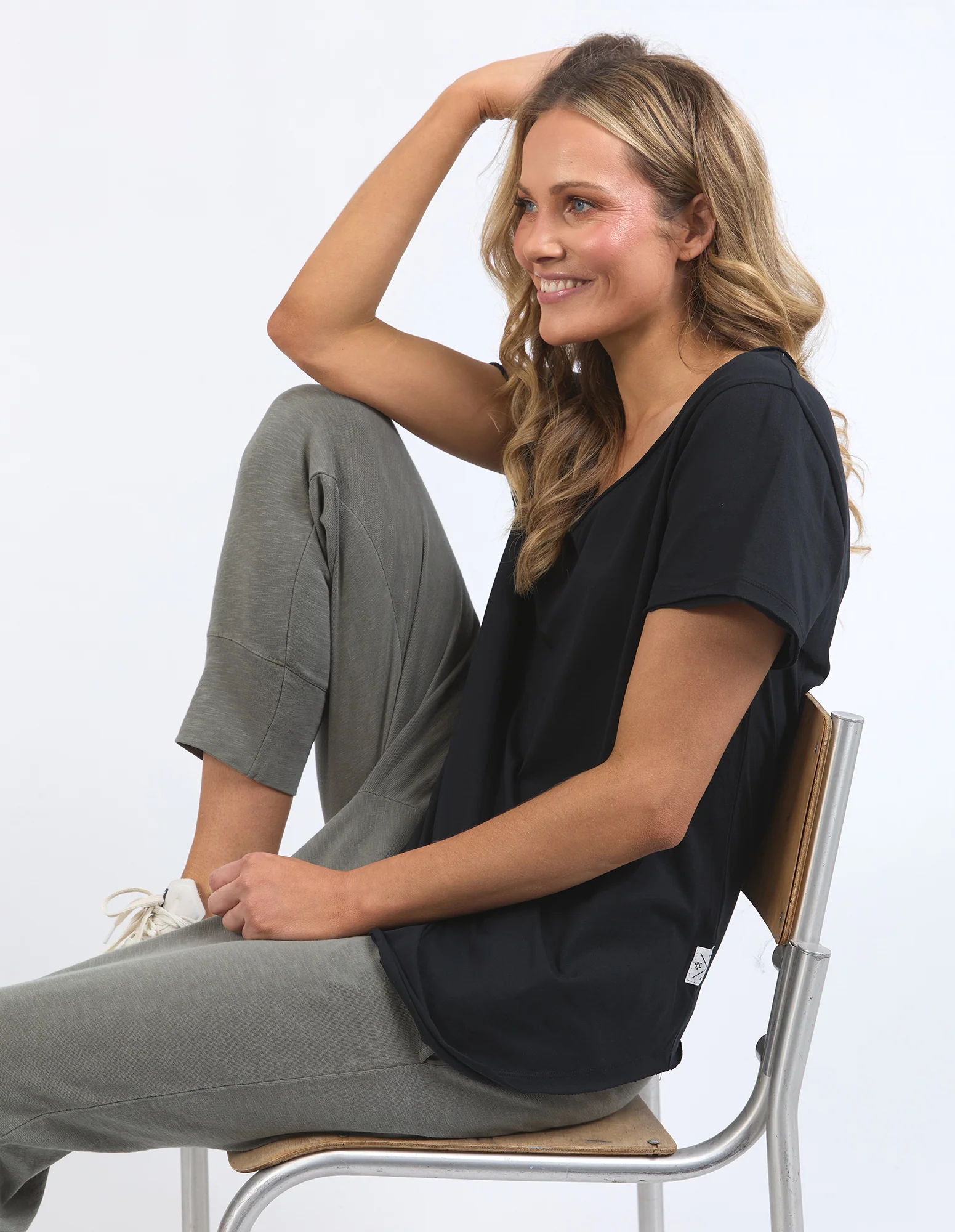 Pima Vee Tee Black - Image 4