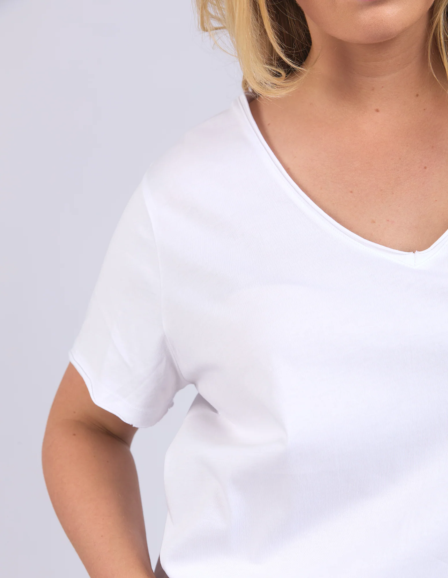 Pima Vee Tee White - Image 11