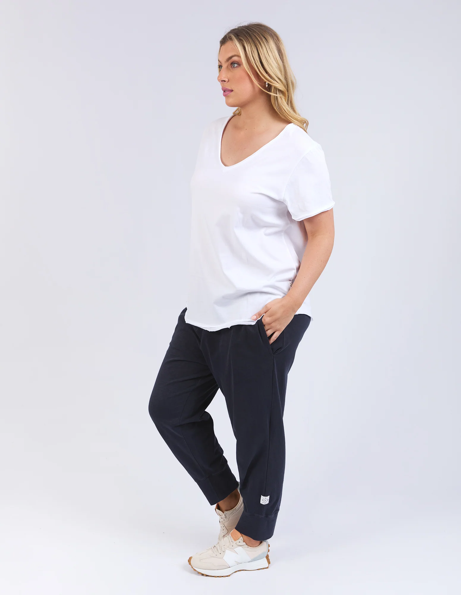 Pima Vee Tee White - Image 12