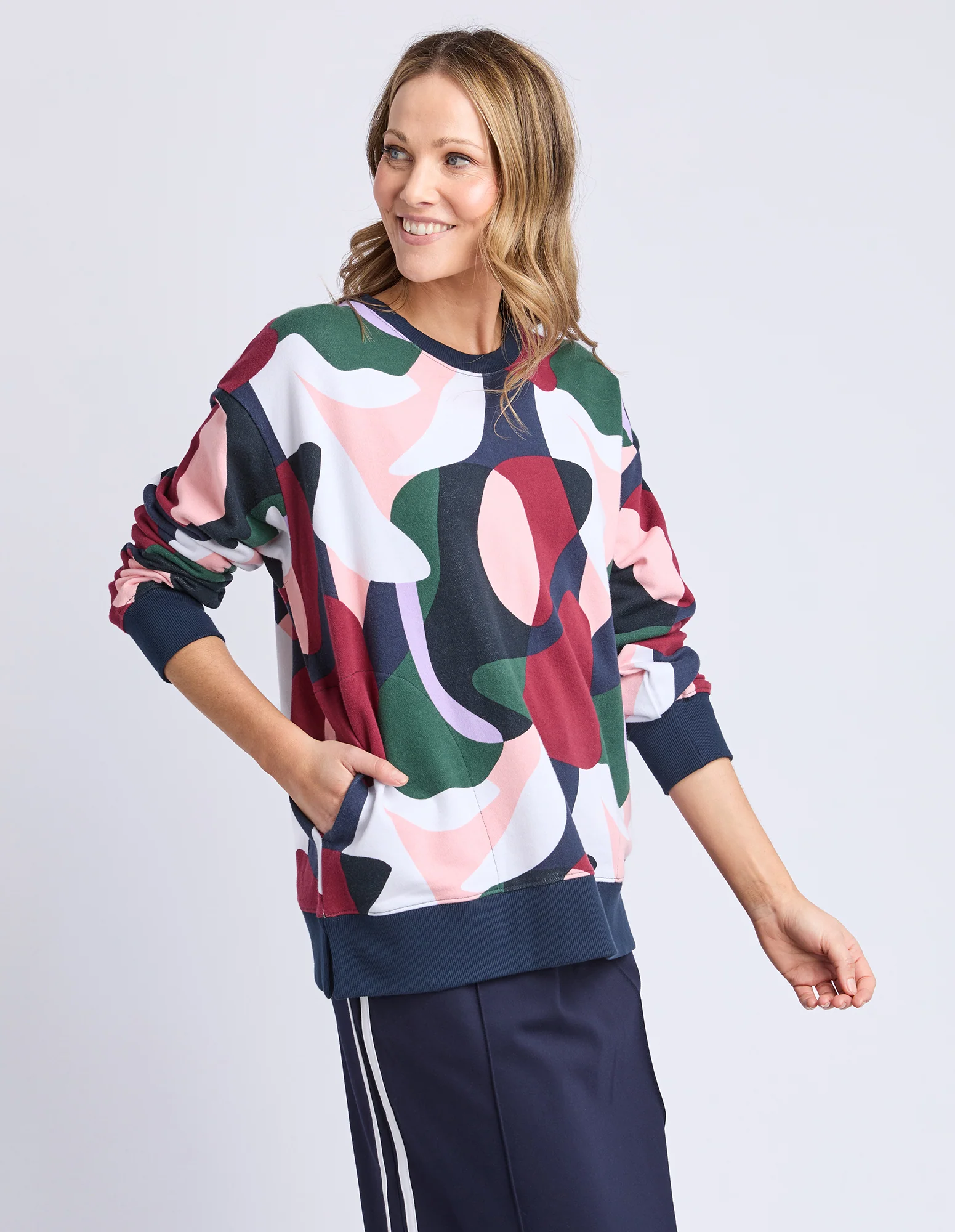 Ronja Crew Abstract Print - Image 10