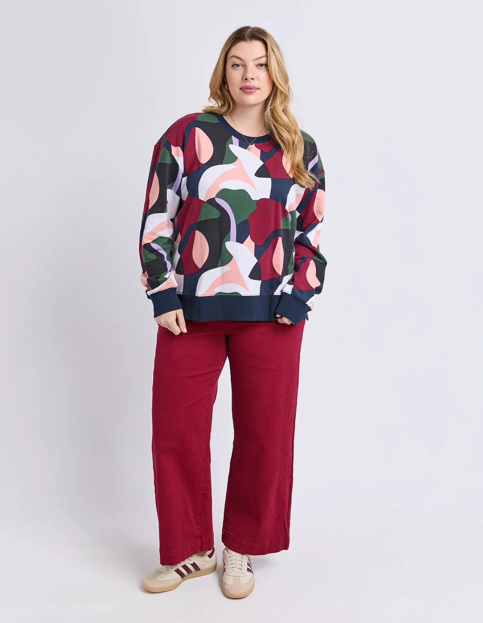 Ronja Crew Abstract Print - Image 3