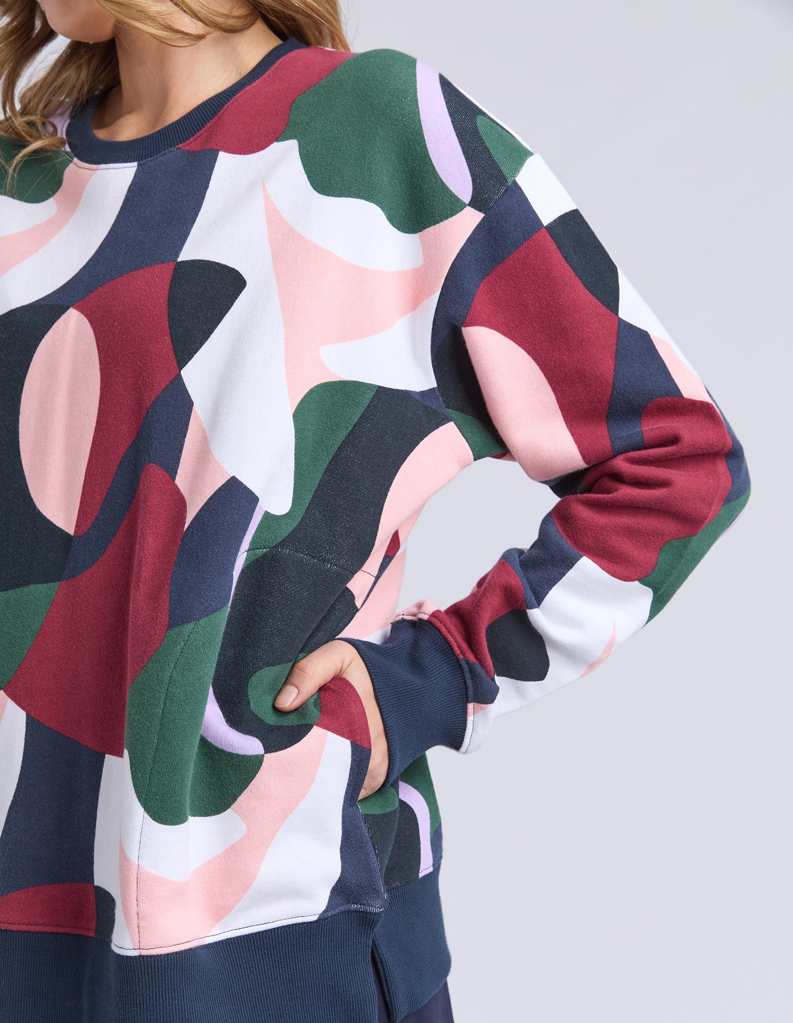Ronja Crew Abstract Print - Image 9