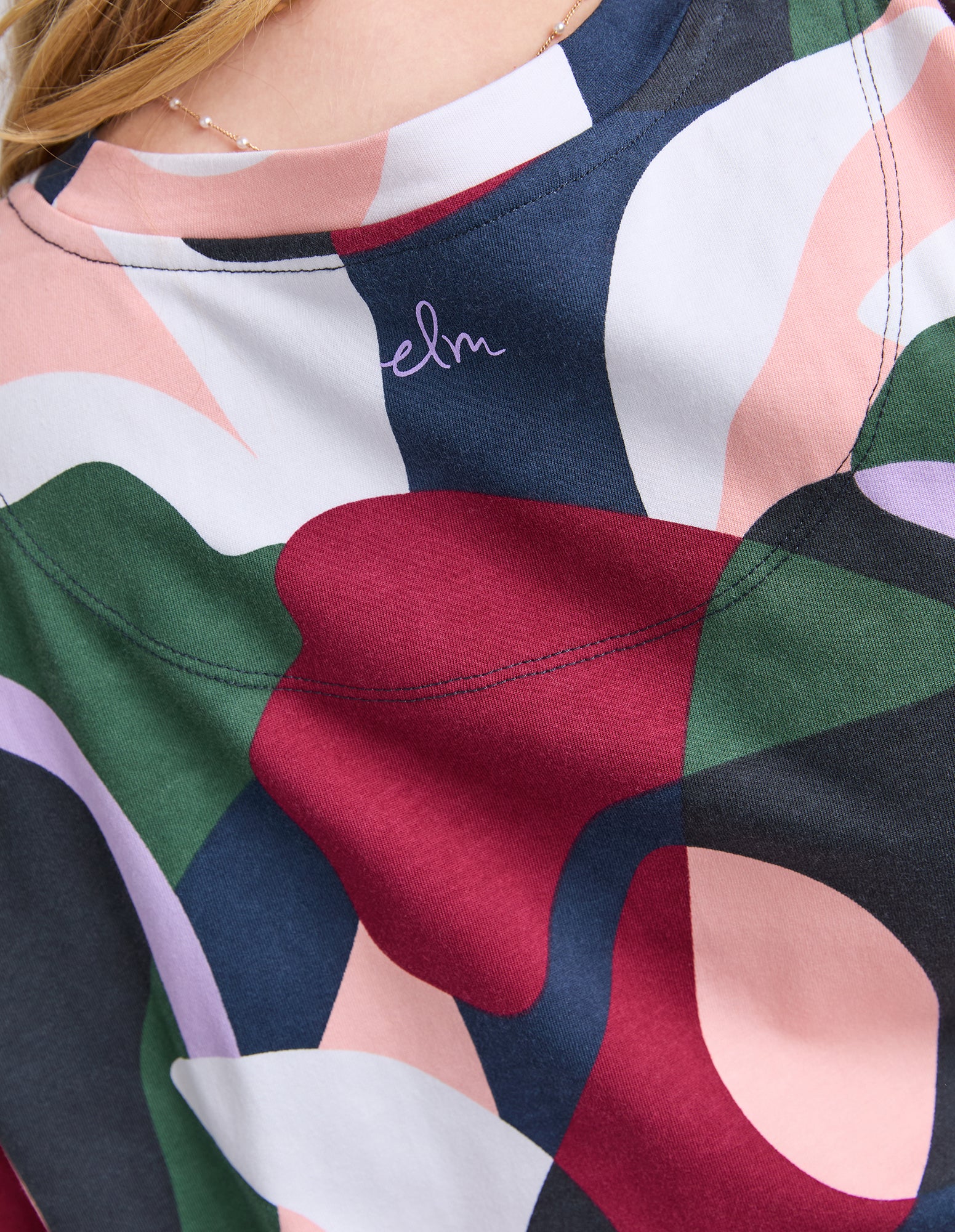 Ronja Tee Abstract Print - Image 6