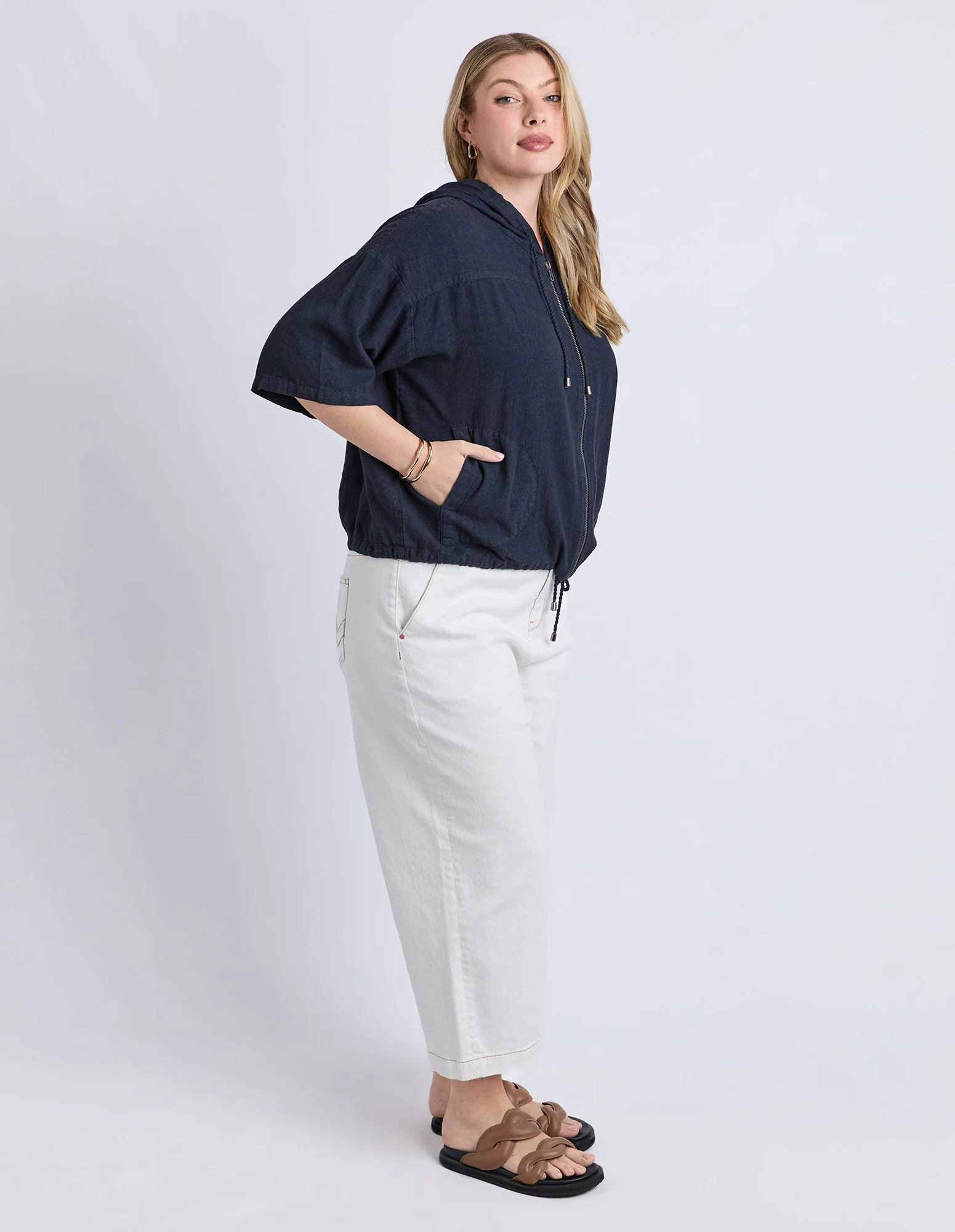 Saltair Lightweight Jacket Navy - Image 12
