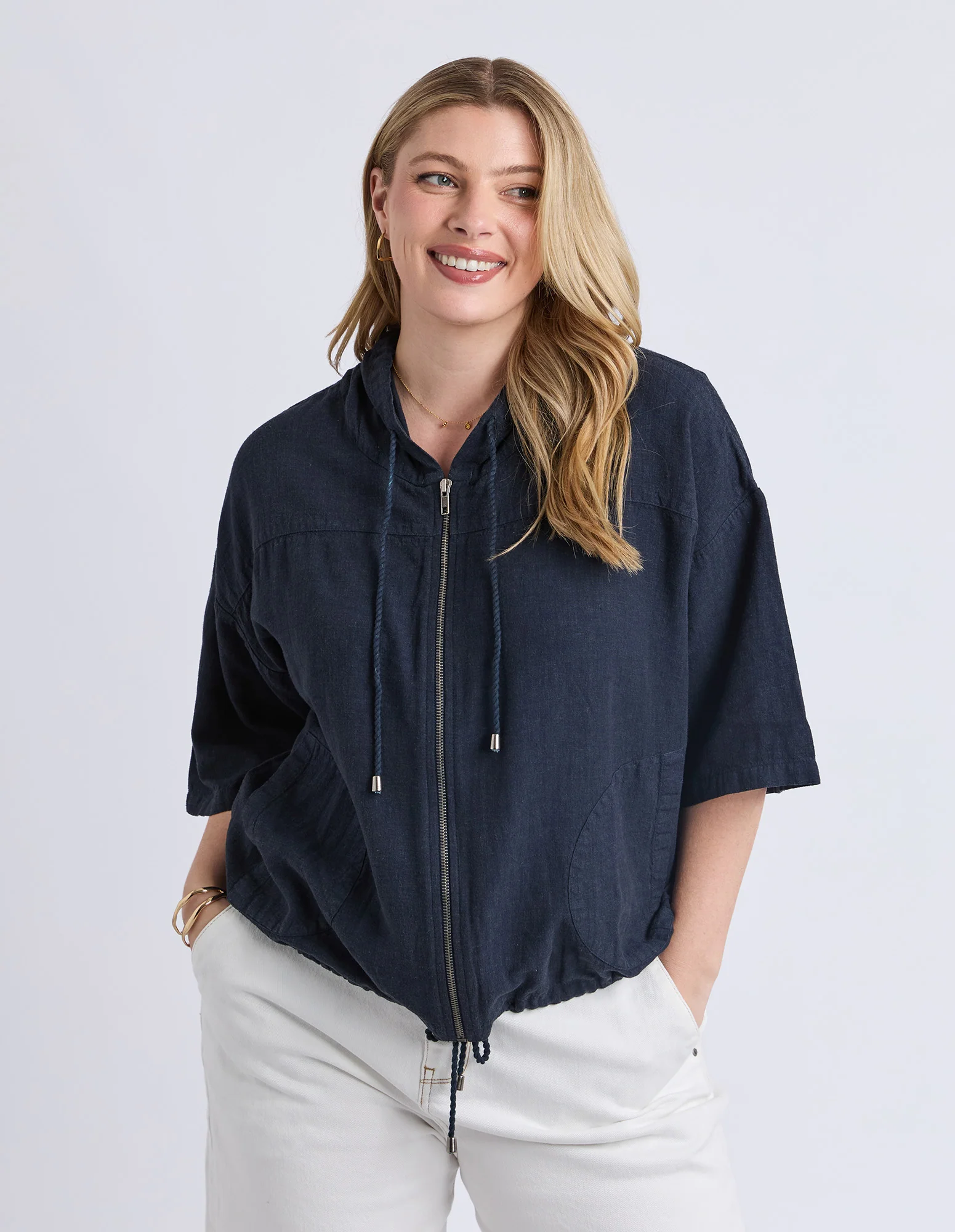 Saltair Lightweight Jacket Navy - Image 7