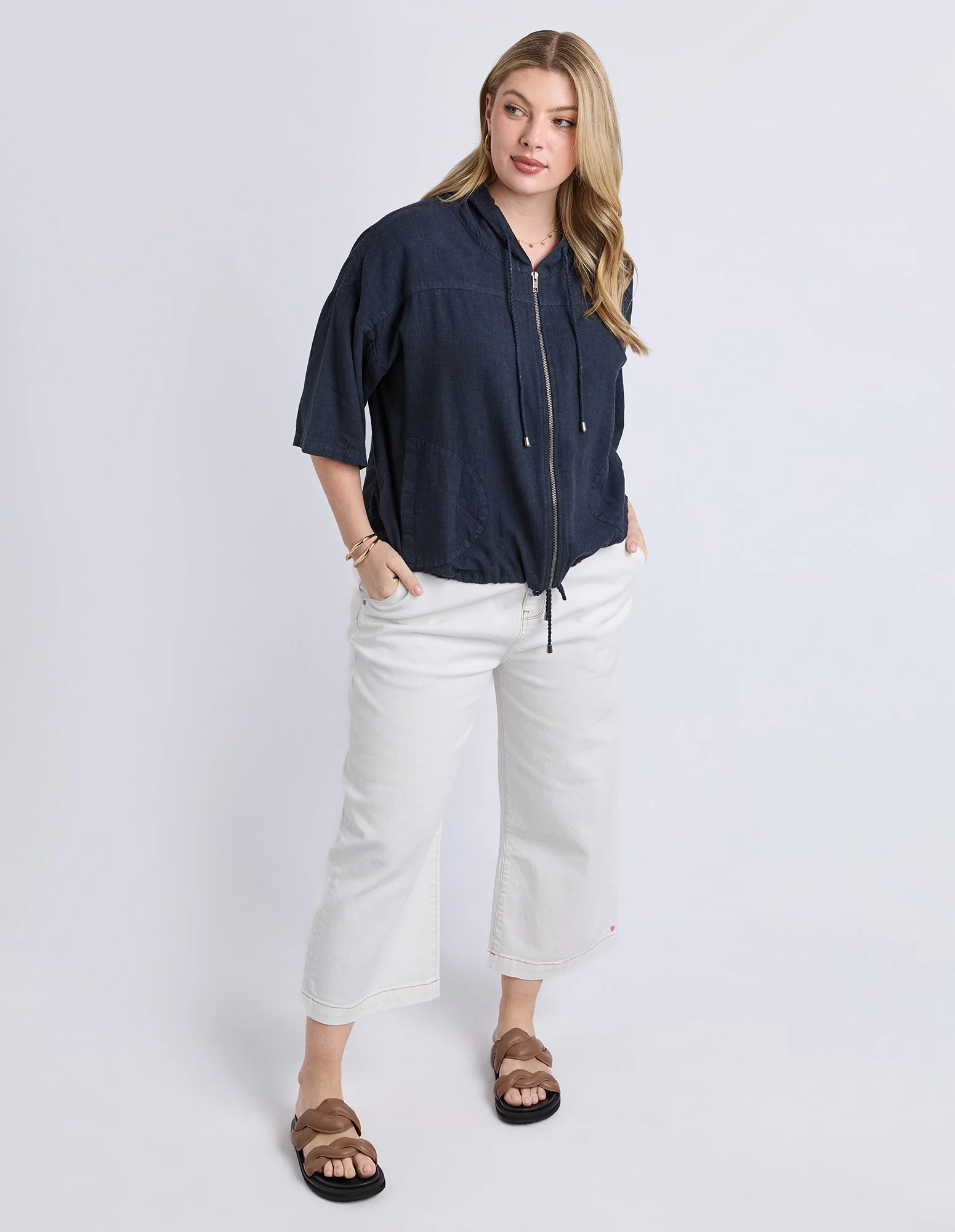 Saltair Lightweight Jacket Navy - Image 8
