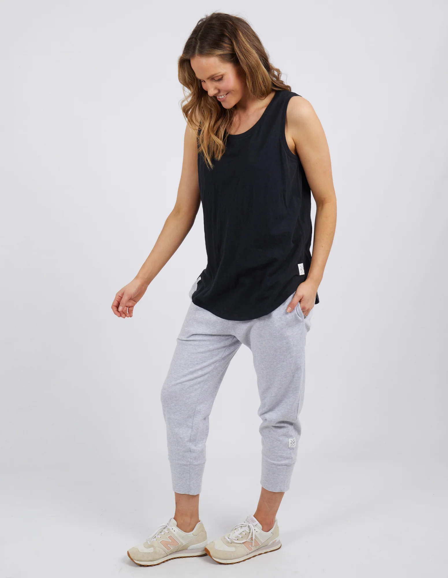 Scoop Tank Black - Image 8