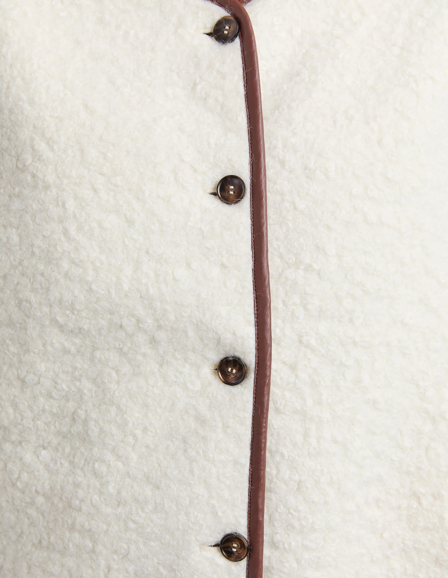 Sherling Vest Marshmellow - Image 10