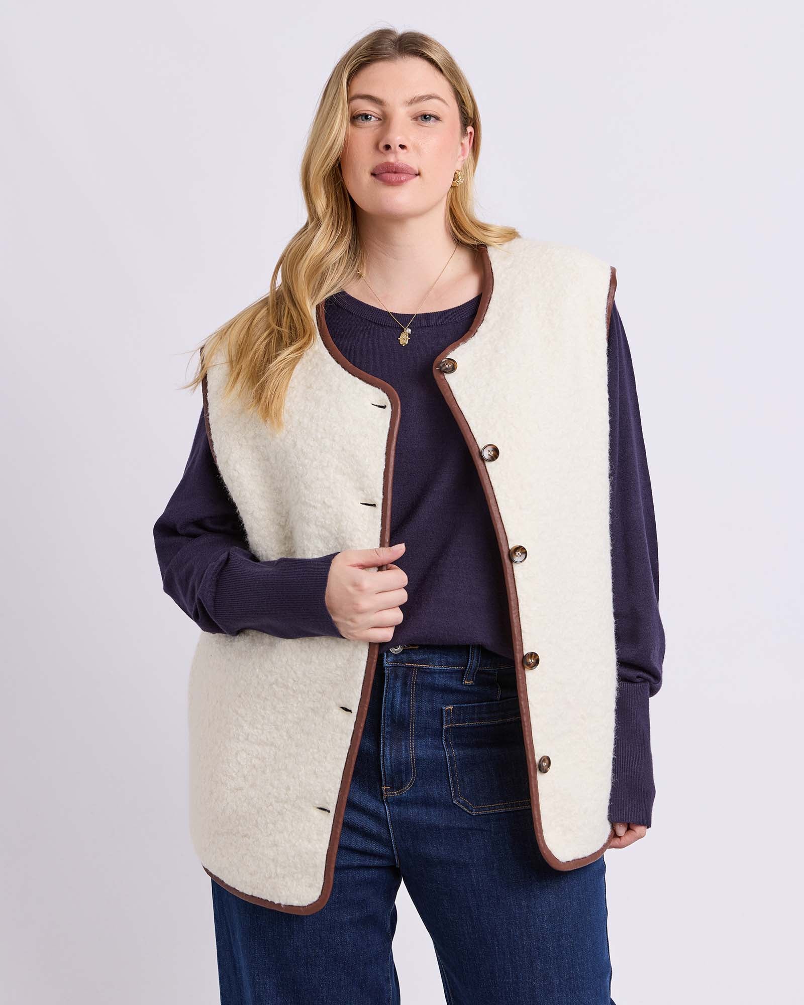 Sherling Vest Marshmellow - Image 3