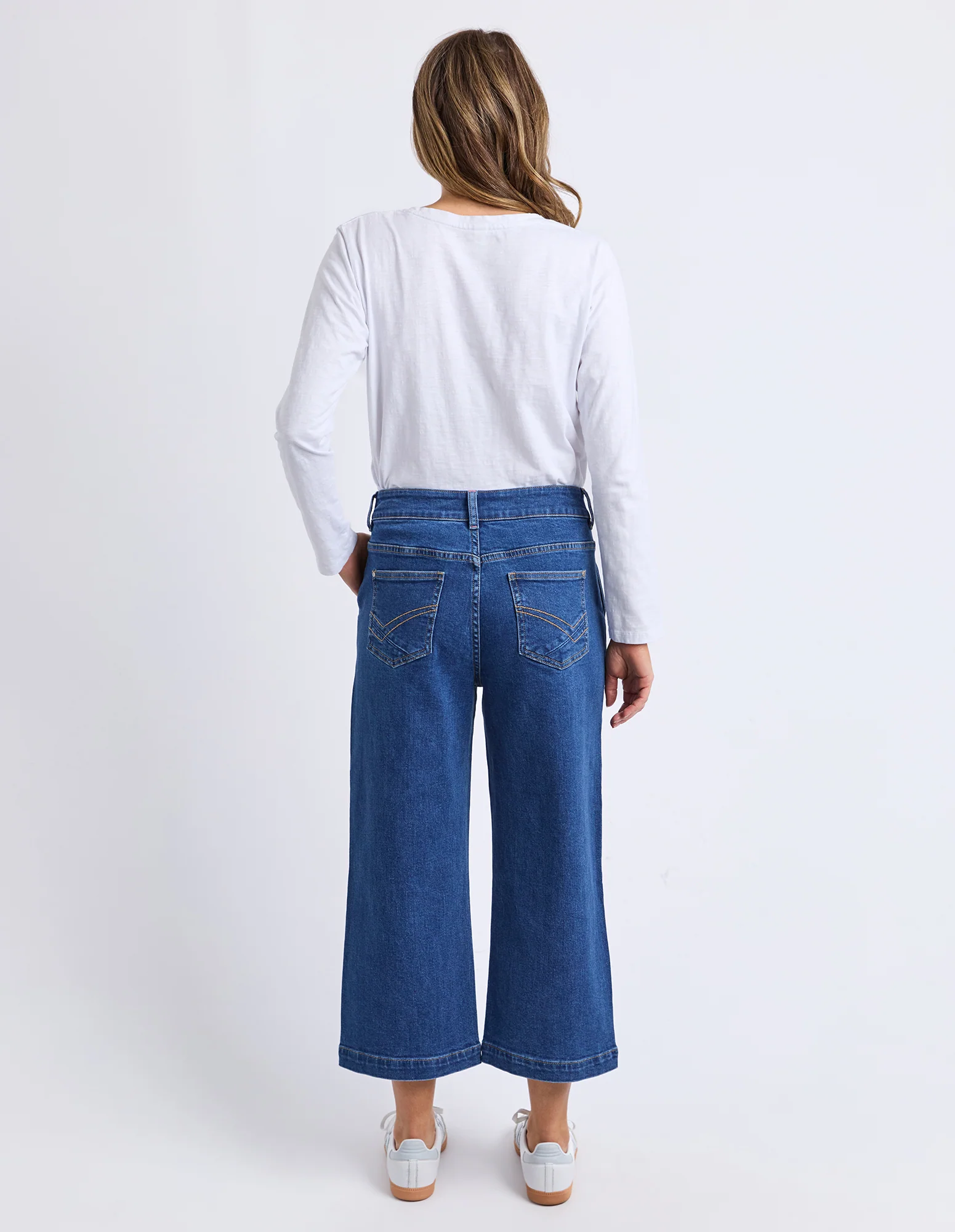 Sidney Cropped Wide Leg Jean Dark Blue Wash - Image 3