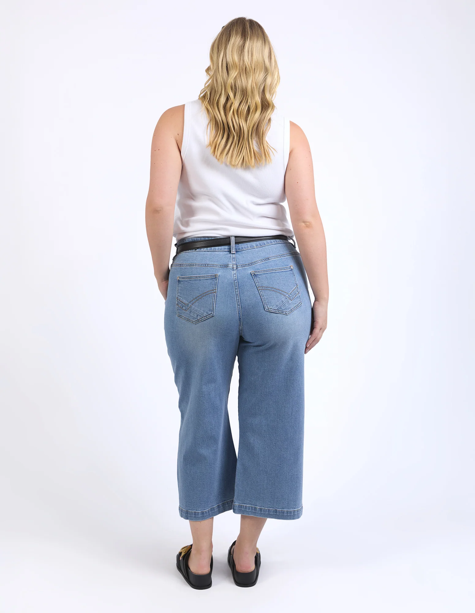 Sidney Cropped Wide Leg Jean Light Blue Wash - Image 9