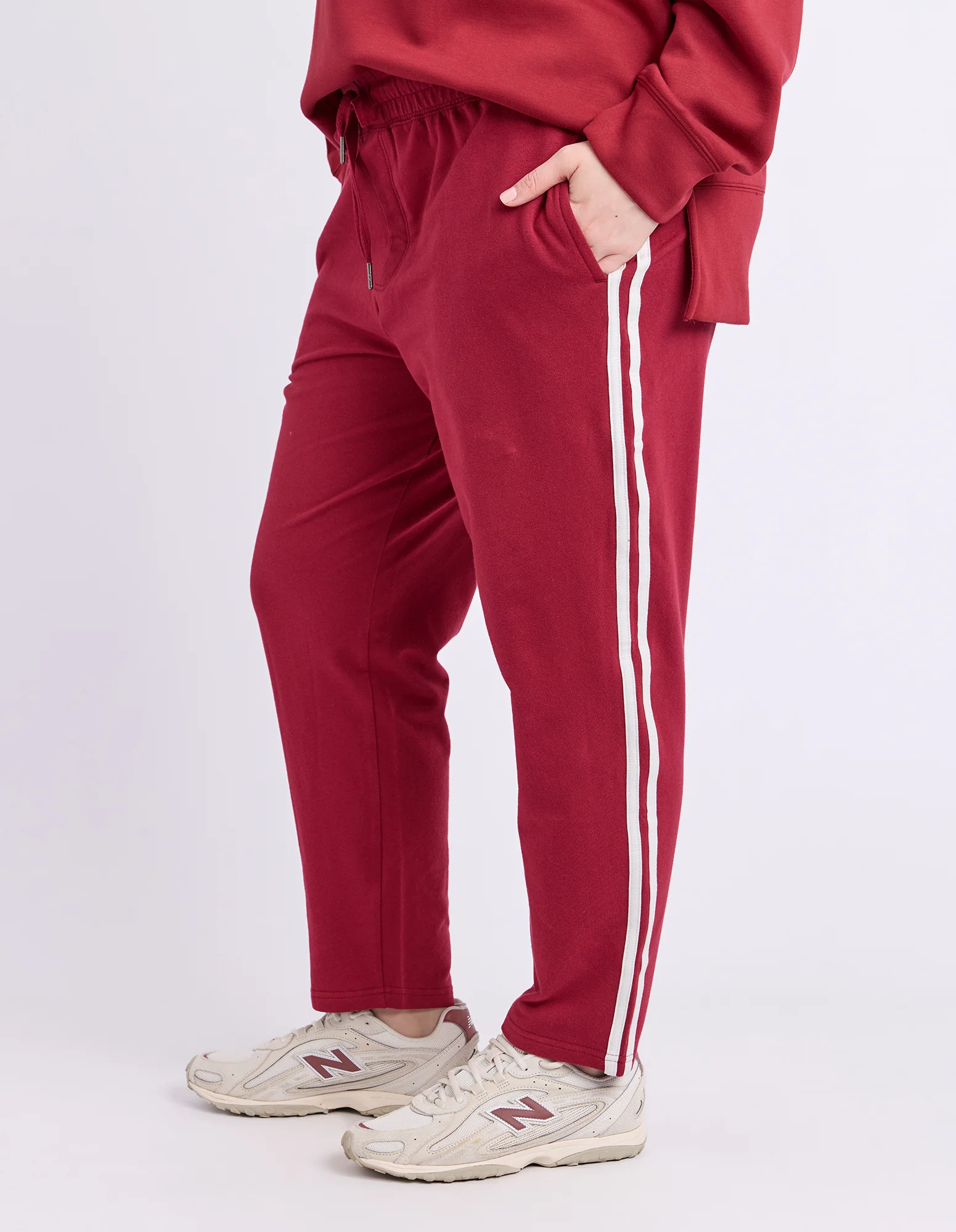 Sigrid Lounge Pant Maroon - Image 5