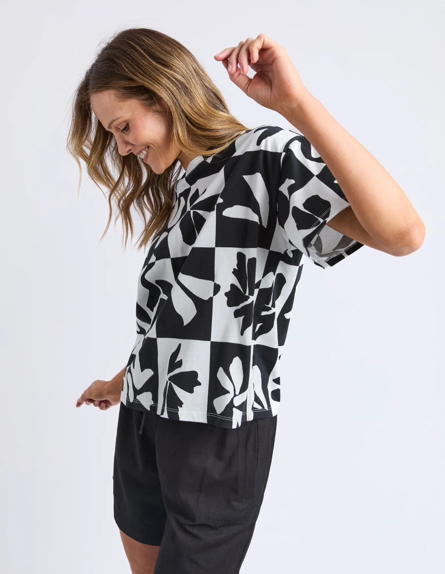 Splice Tee -  Yardage Prt - Image 10