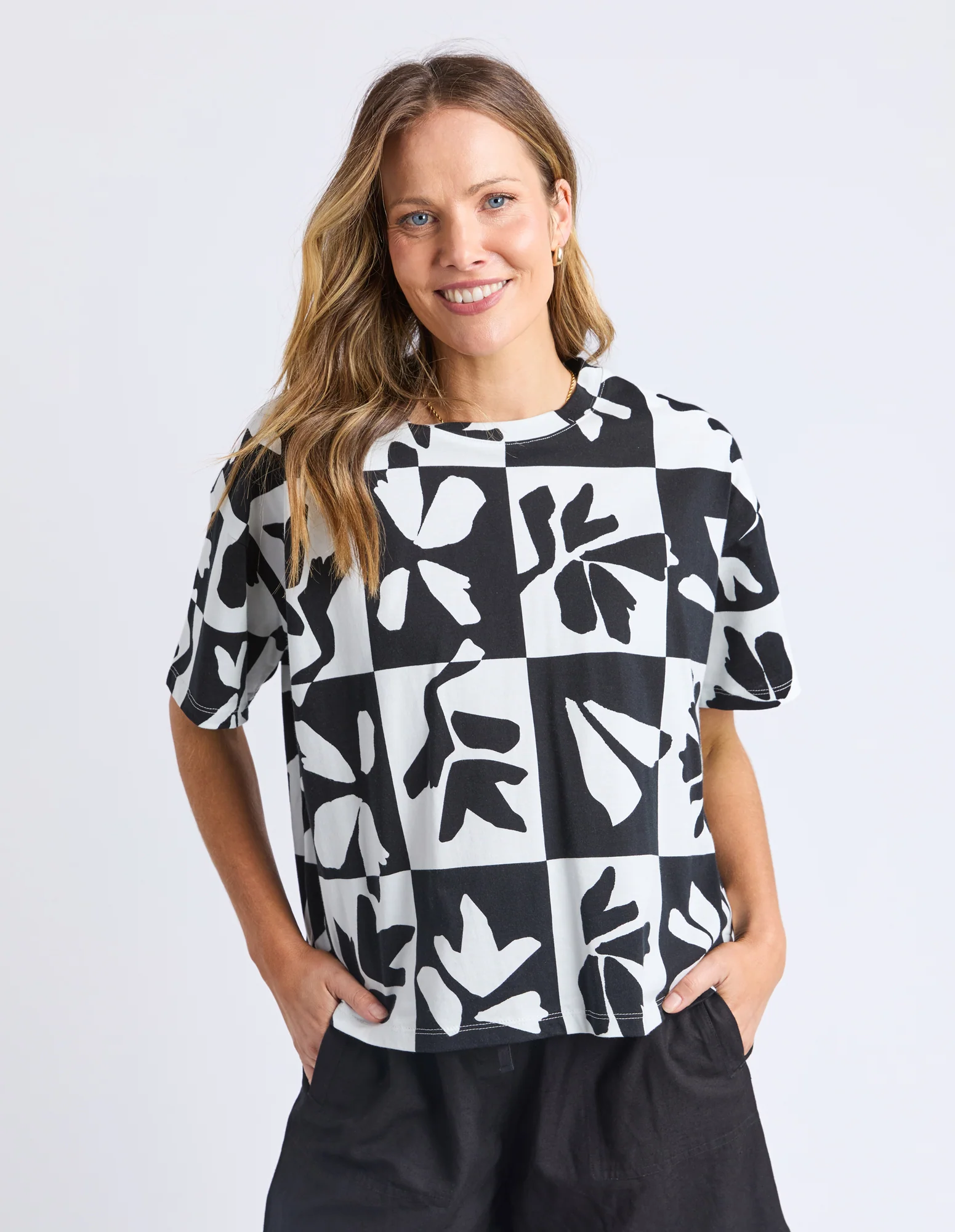 Splice Tee -  Yardage Prt - Image 2