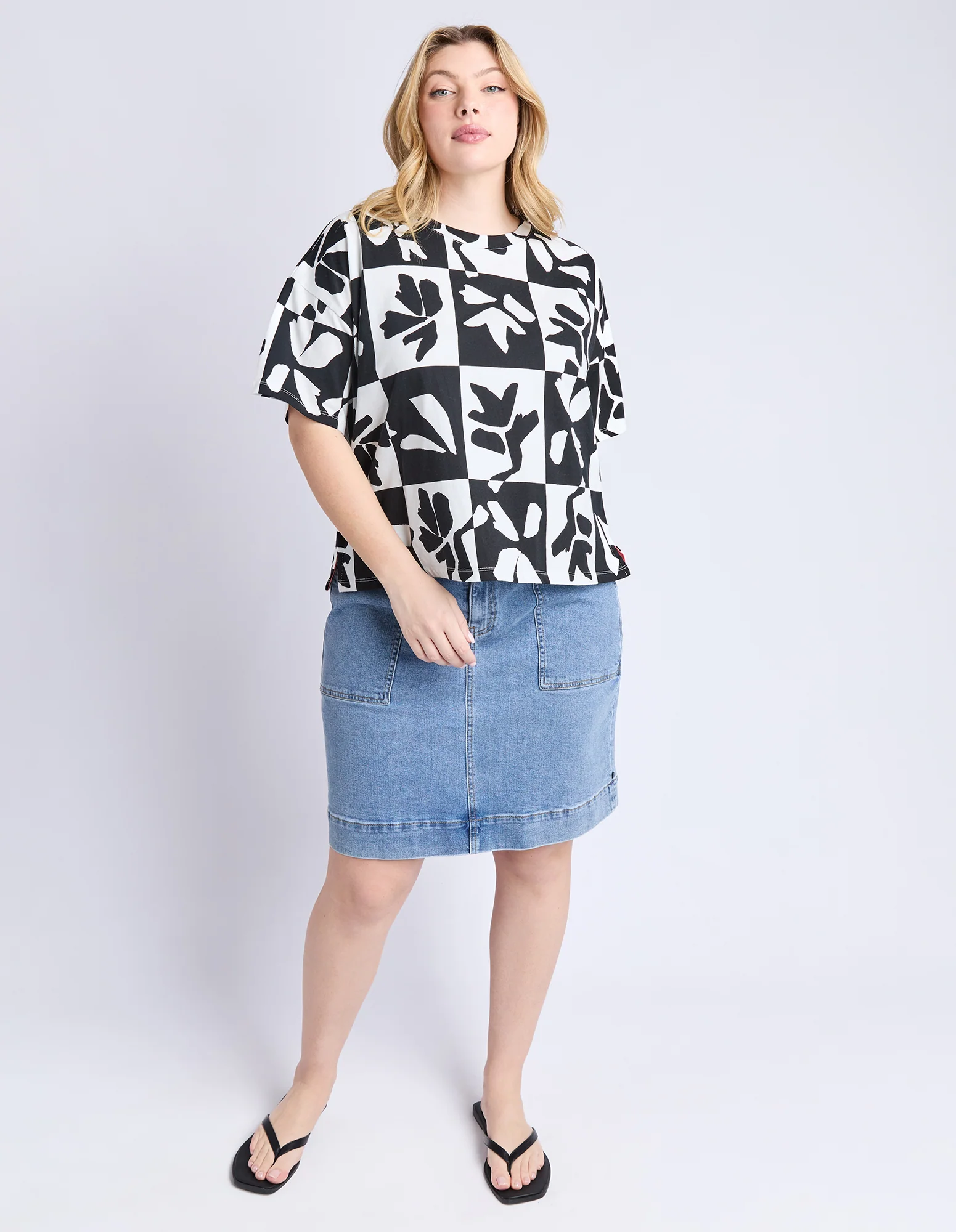 Splice Tee -  Yardage Prt - Image 3