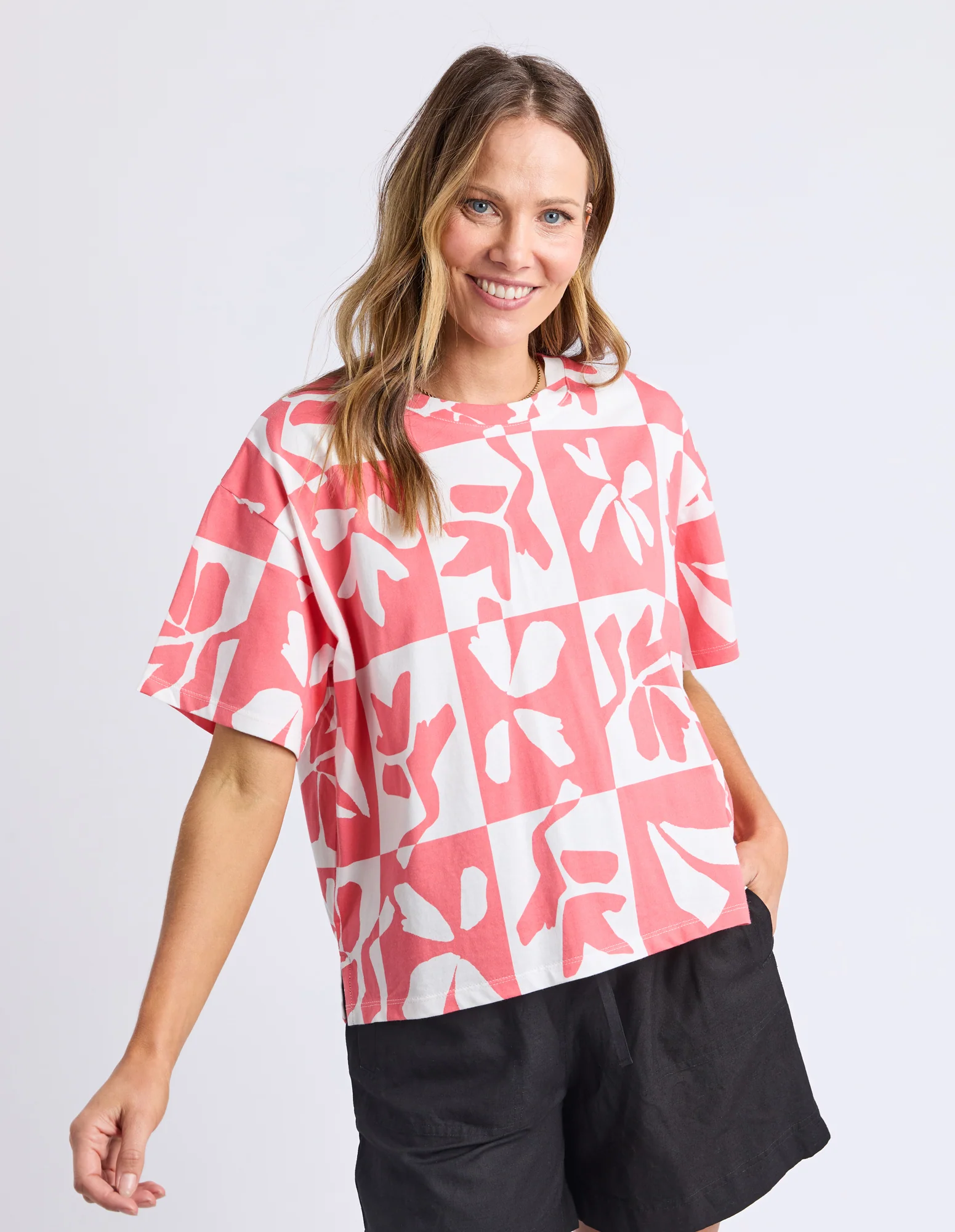 Splice Tee Pink and White - Image 2