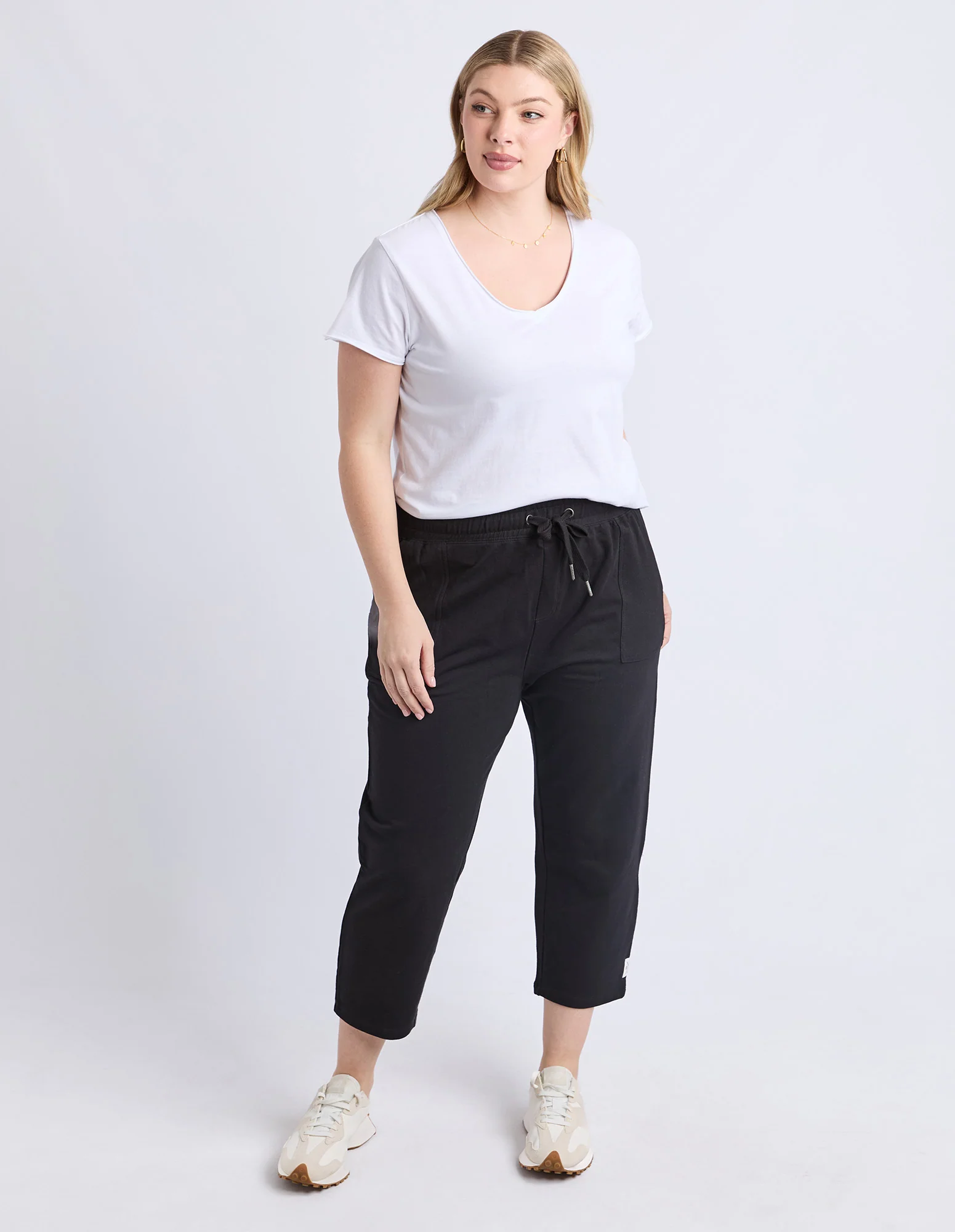 Sutton Track Pant Black - Image 3