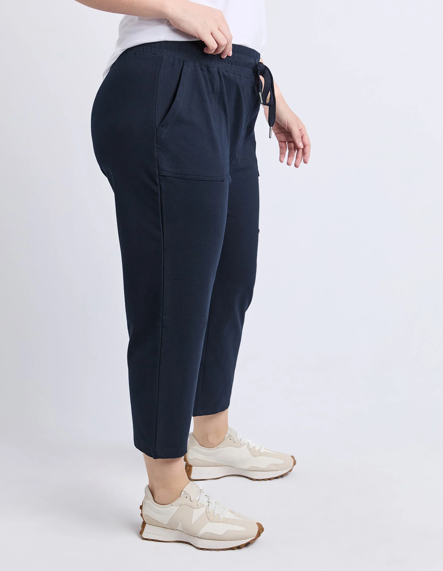 Sutton Track Pant Dark Sapphire - Image 4