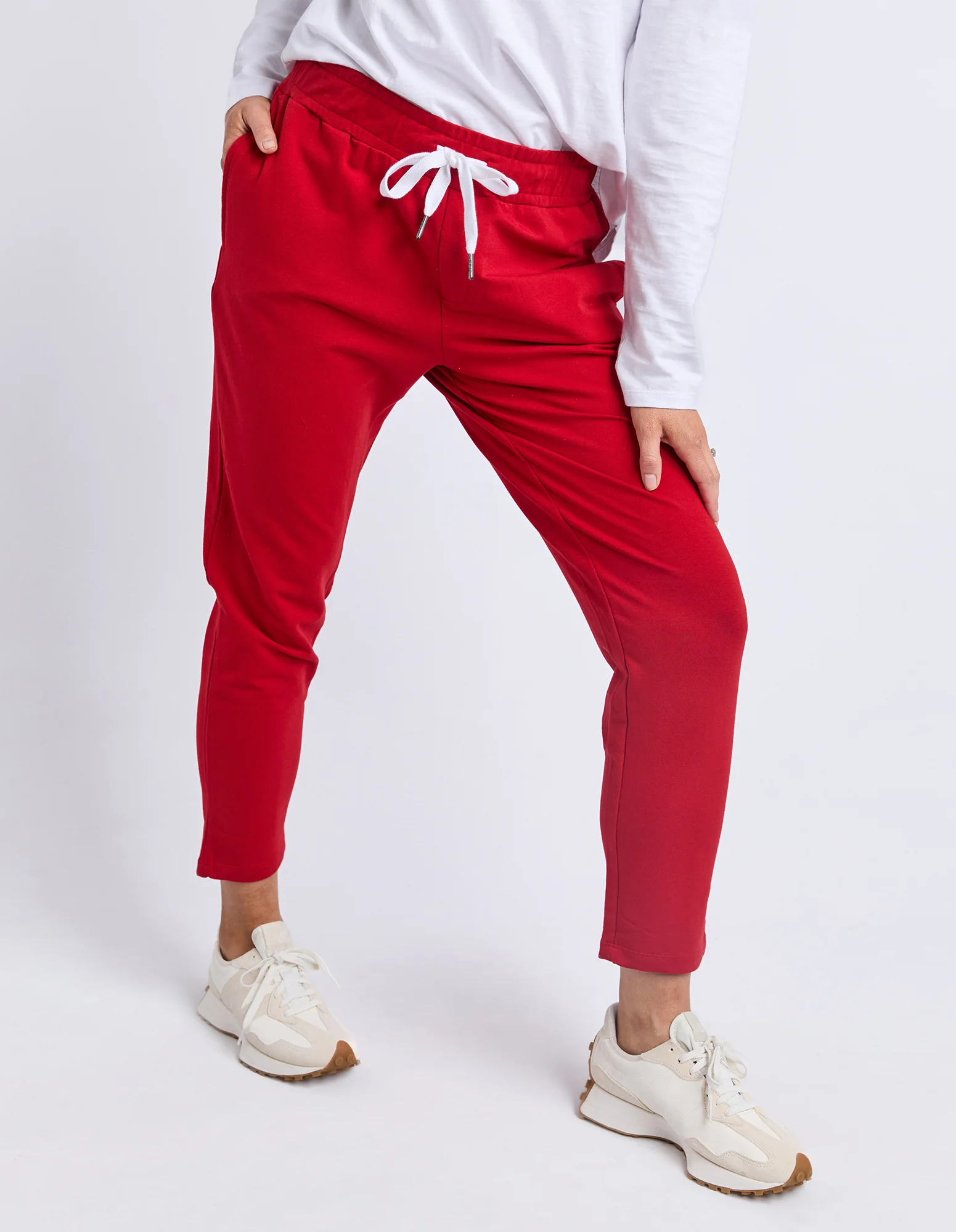 The Lobby Pant Cranberry - Image 11