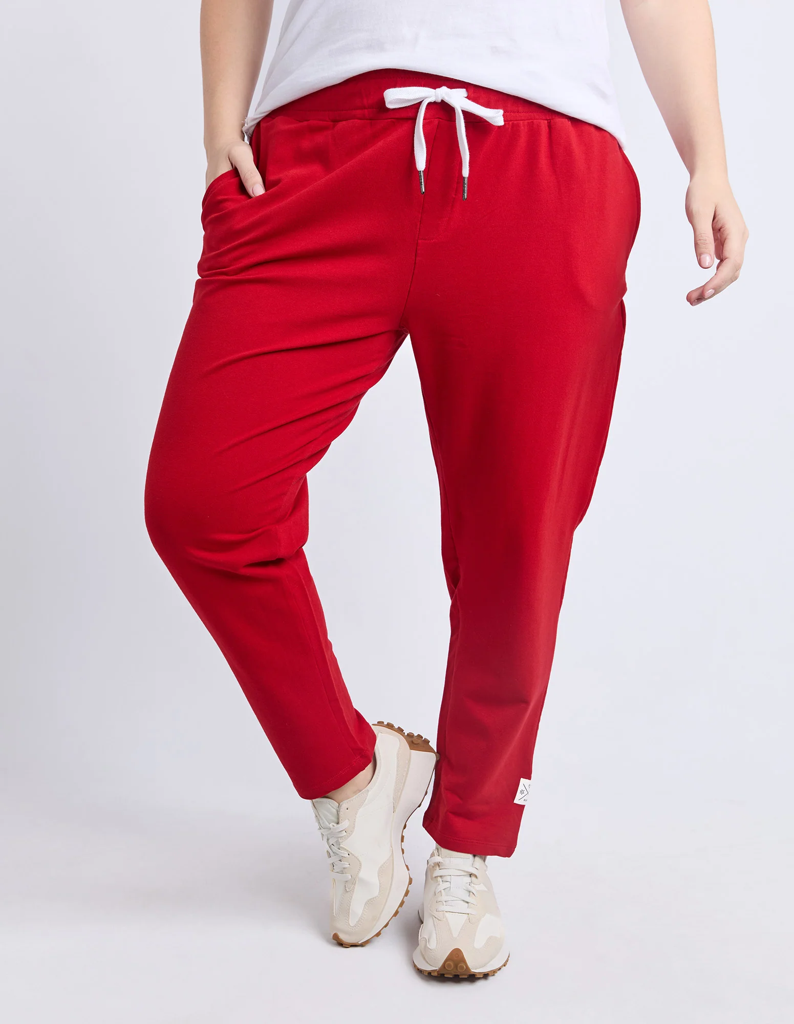 The Lobby Pant Cranberry - Image 3