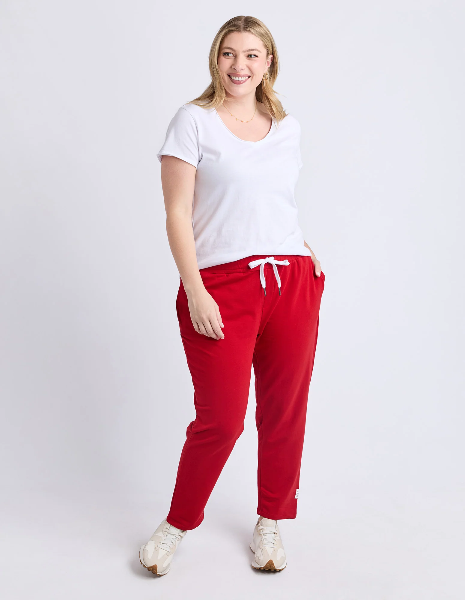 The Lobby Pant Cranberry - Image 4