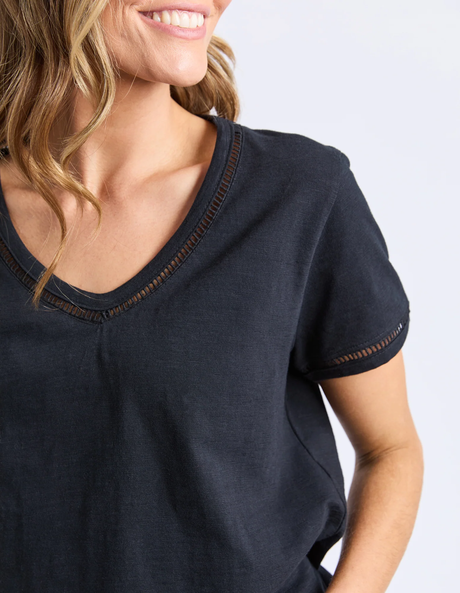 Victoria Short Sleeve Tee Black - Image 5