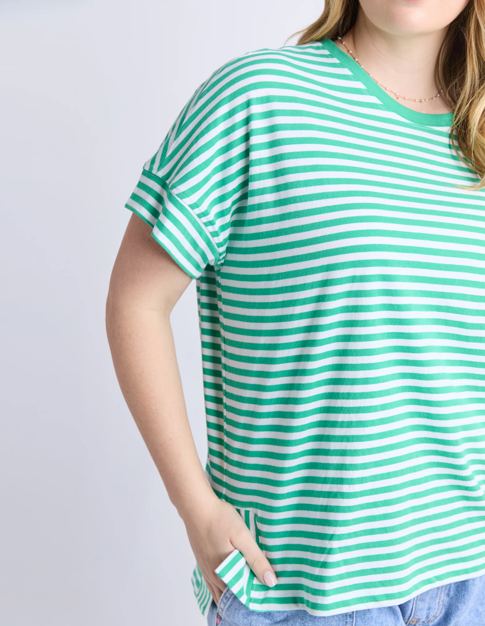 Yara Stripe Tee Green/White - Image 11